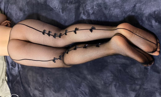 【2023_04_14】Long_hair_+_black_stockings_touching_pussy_🥰.m4v